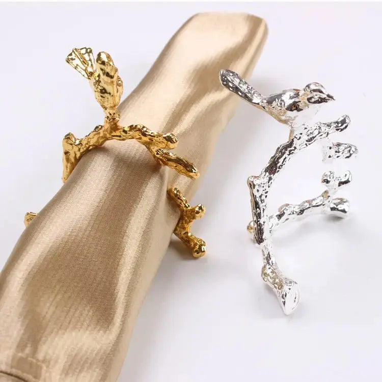Beautiful Floral Table Setting Ring Set