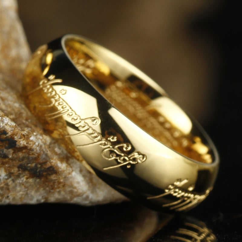 Sparkling Gemstone Ring with Elegant Diamond Style
