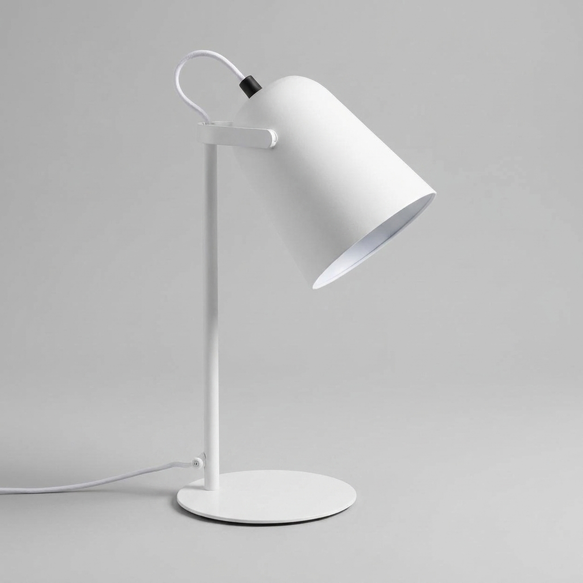 DESKFLARE – Adjustable Desk Lamp for Directed Everyday Light