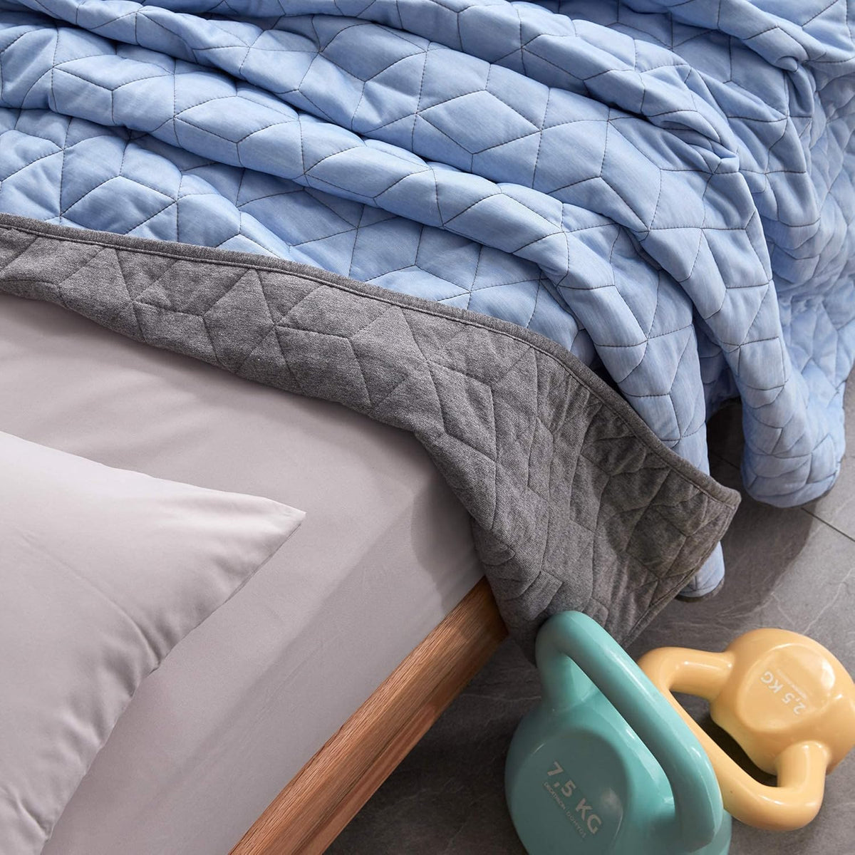 Dotisk Cooling Blanket | Lightweight Dual-Sided Design for Hot Sleepers - Cozy Summer Throw for Comfort and Breathability