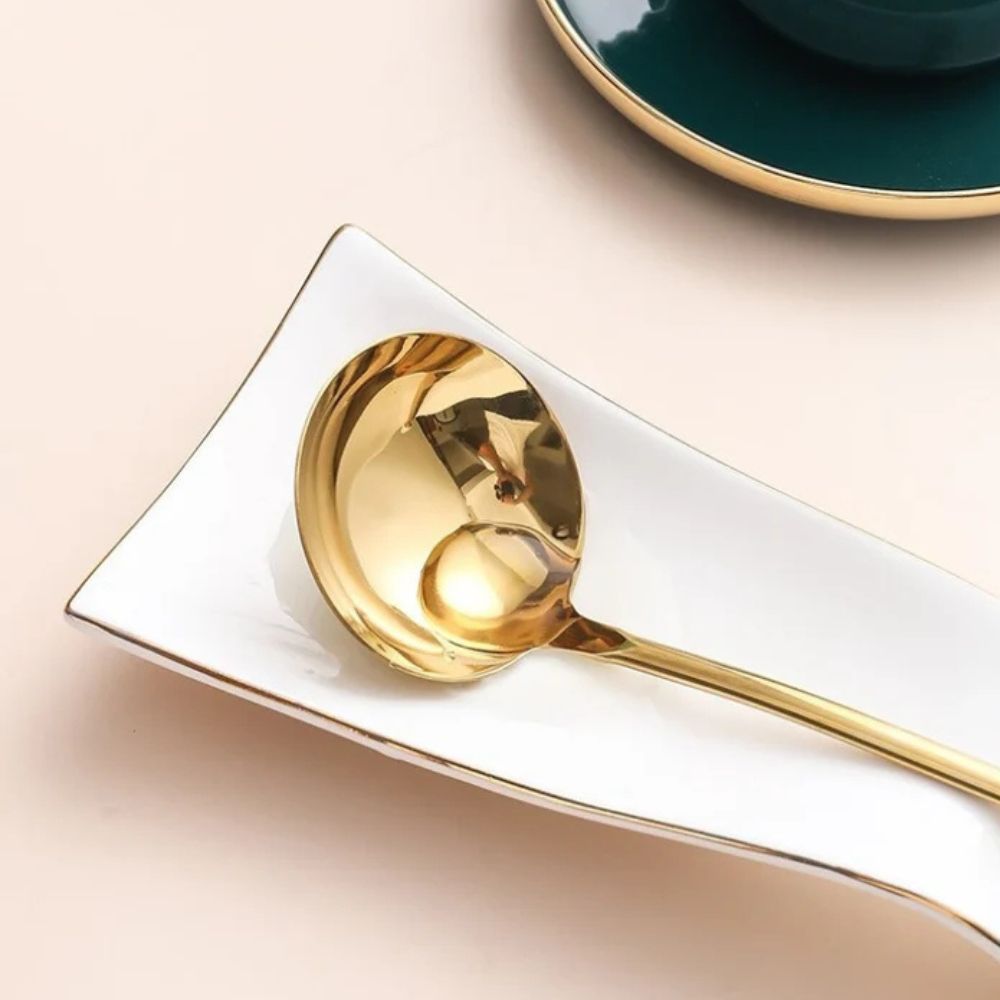 Fiora Ceramic Spoon Rest - Heat-Resistant, Stylish Kitchen Accessory