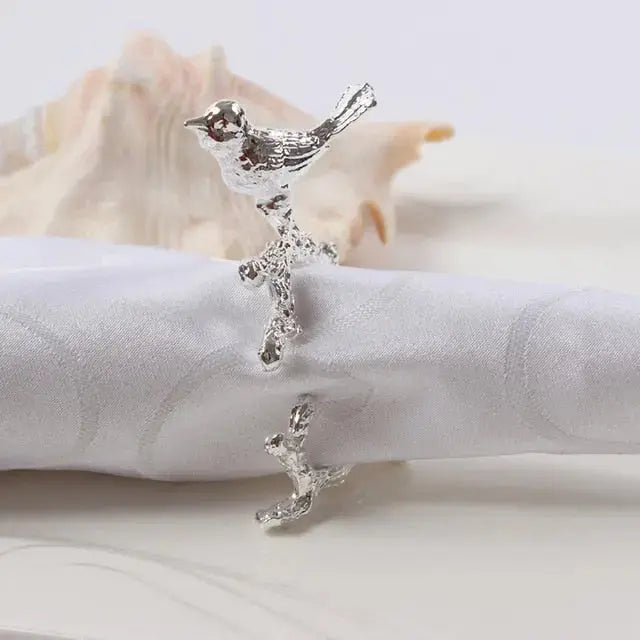 Beautiful Floral Table Setting Ring Set
