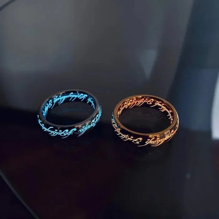 Sparkling Gemstone Ring with Elegant Diamond Style