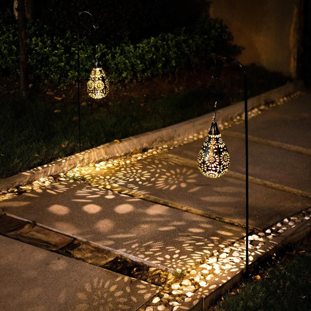 LumaDrop™ Solar Garden Lantern