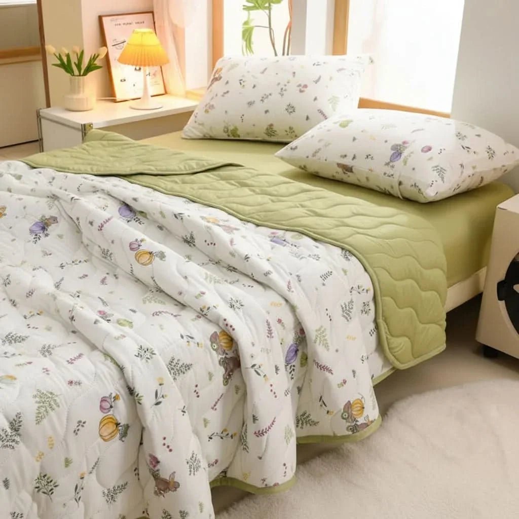 FLORABREEZE – Floral Summer Blanket Soft Breathable Comfort