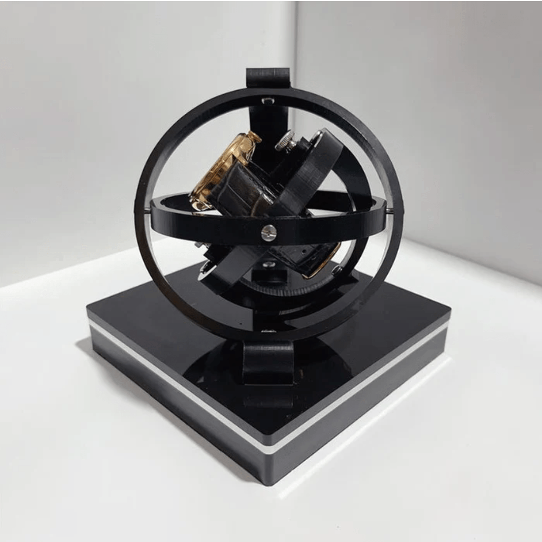 LUXWINDER – Automatic Watch Winder Box Quiet Motor Display Case