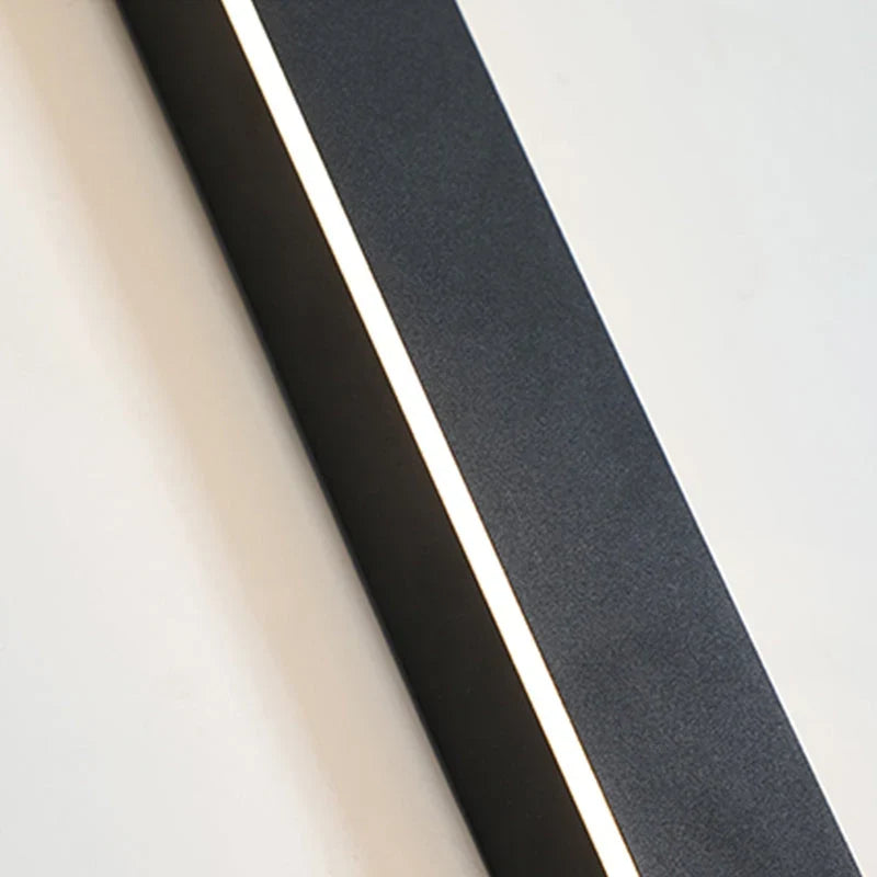 Linear Outdoor Wall Lamp