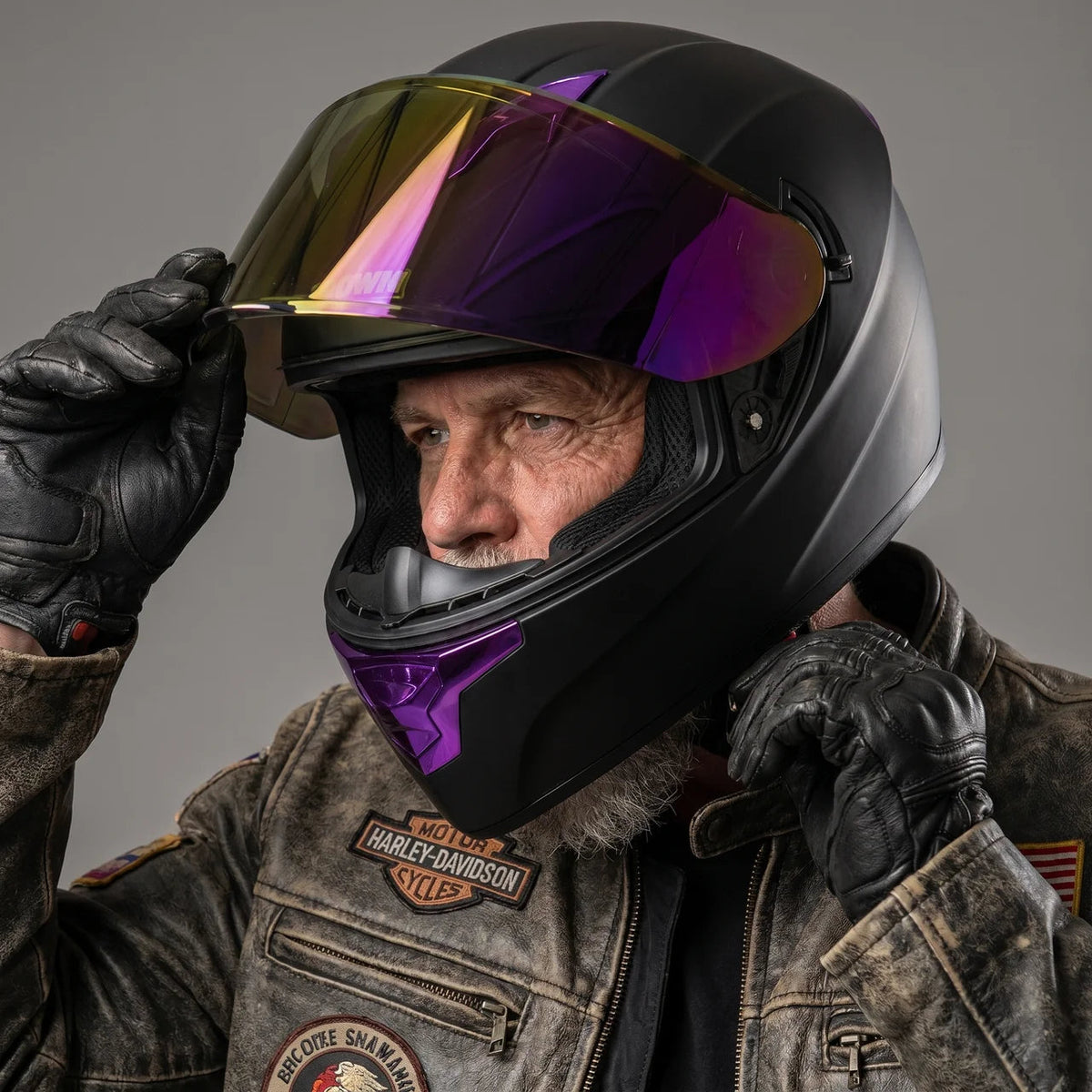 Rider's Choice | Full-Face Motorcycle Helmet with Protective Visor | Comfortable Purple Design for Safe Riding